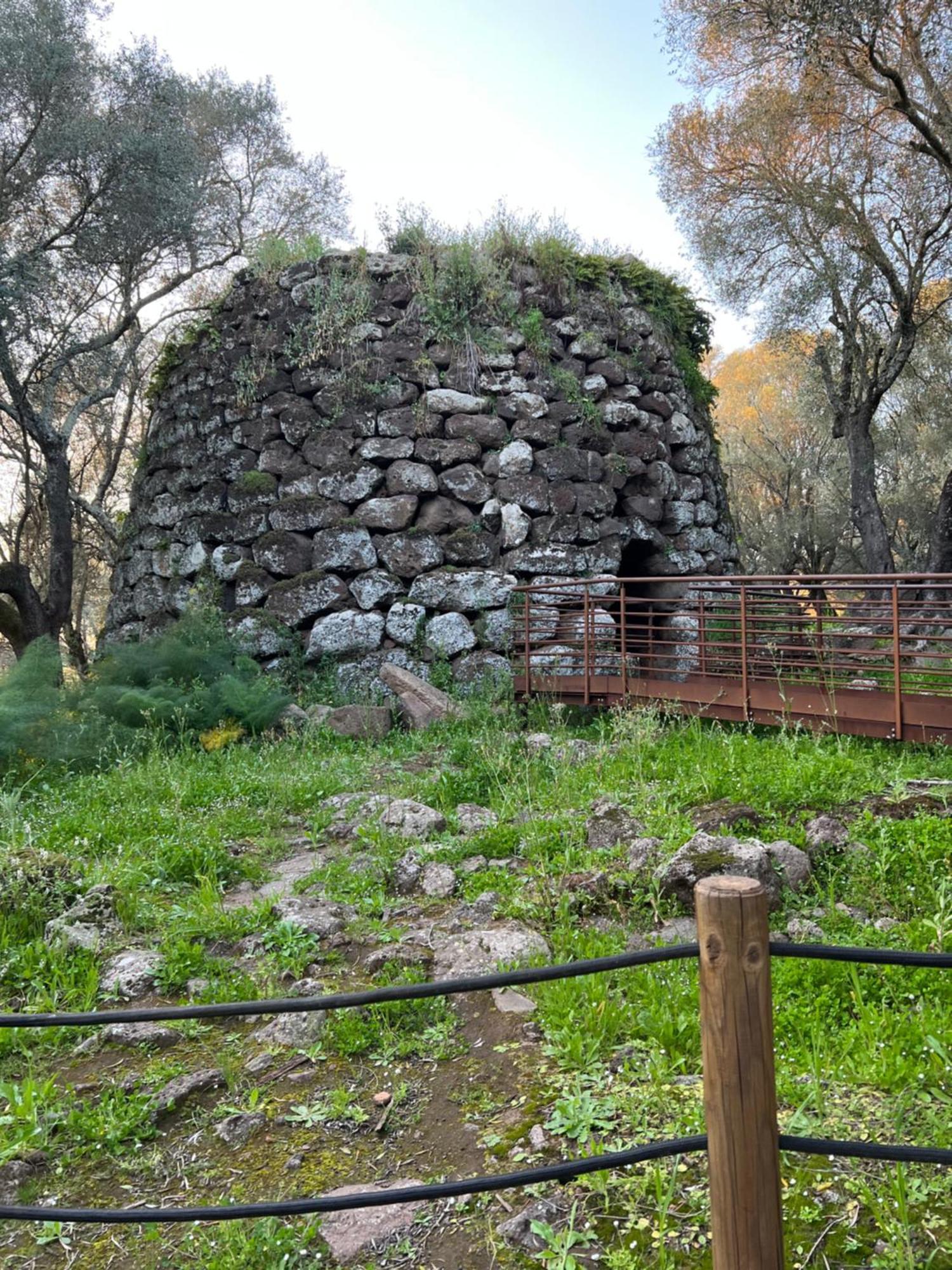 Muristene Pozzo Santa Cristina Paulilatino Zewnętrze zdjęcie